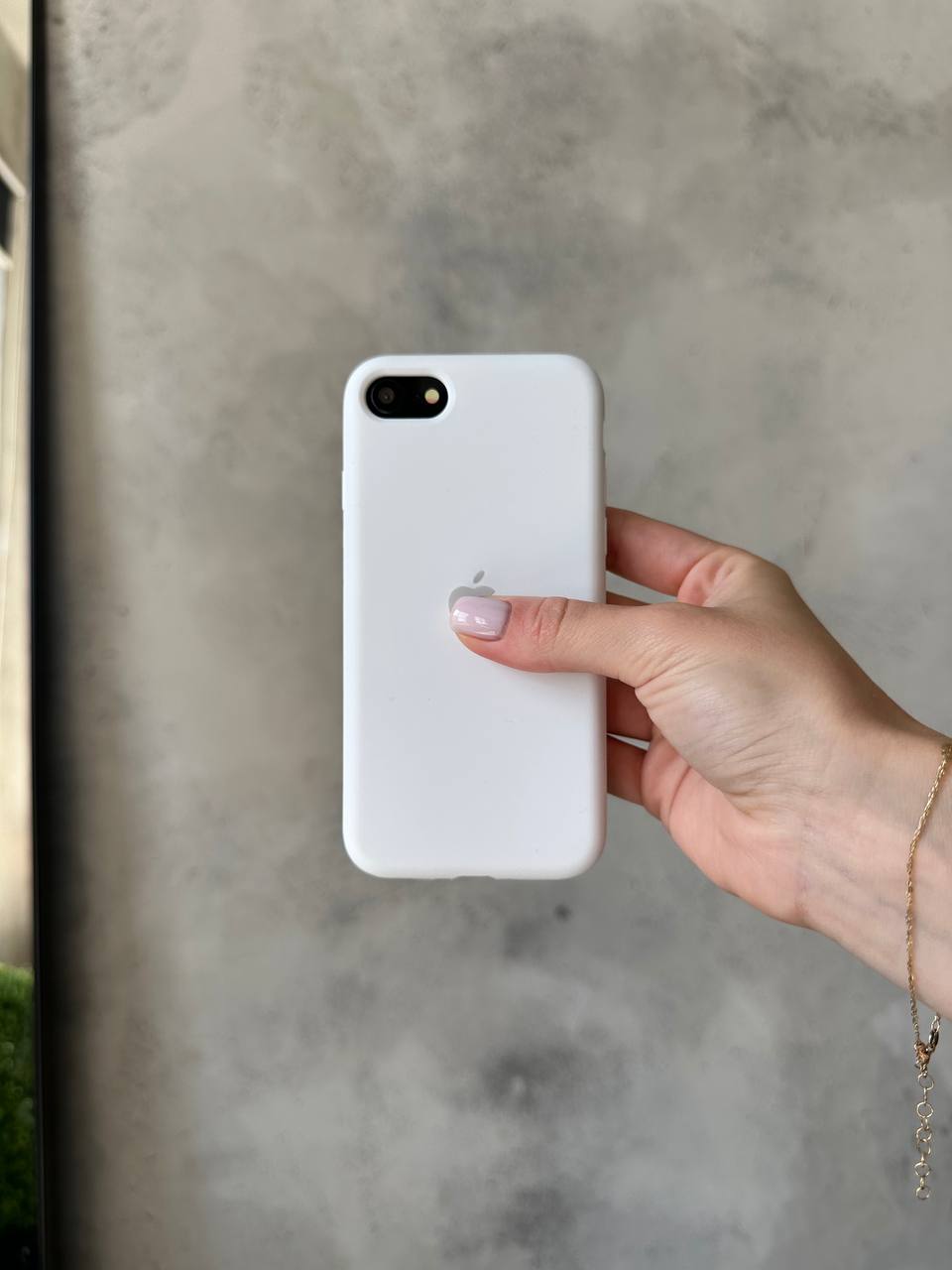 Чохол Silicone case з відкритою камерою на iPhone SE 2020 / 2022 White (03)