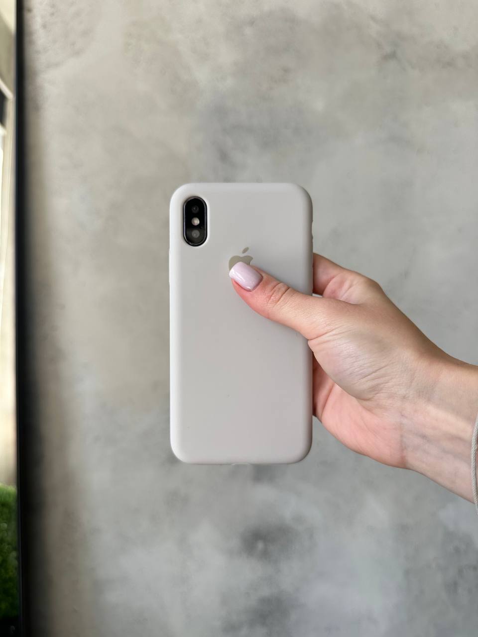 Чехол Silicone case с открытой камерой на iPhone X/XS Stone (15)