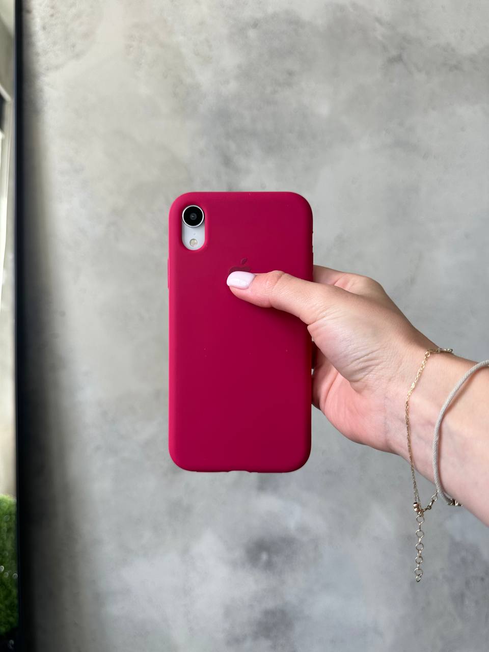 Чехол Silicone case с открытой камерой на iPhone XR Wine Red (02)