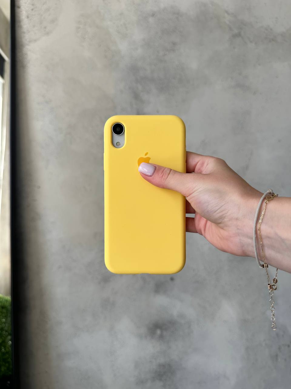 Чехол Silicone case с открытой камерой на iPhone XR Yellow (38)