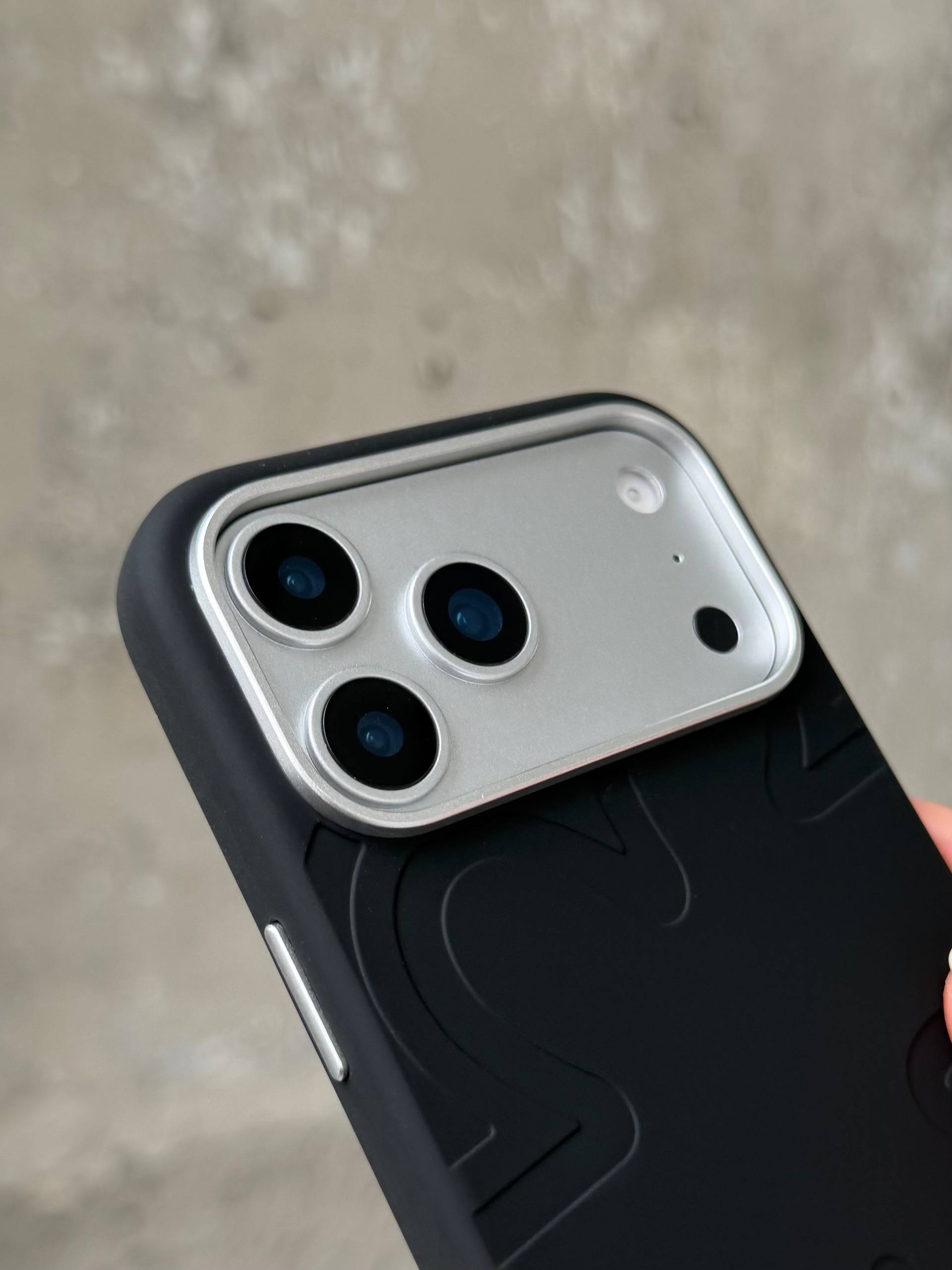 Чохол Flower Silicone Case з Magsafe на iPhone 17 Pro Black (04)