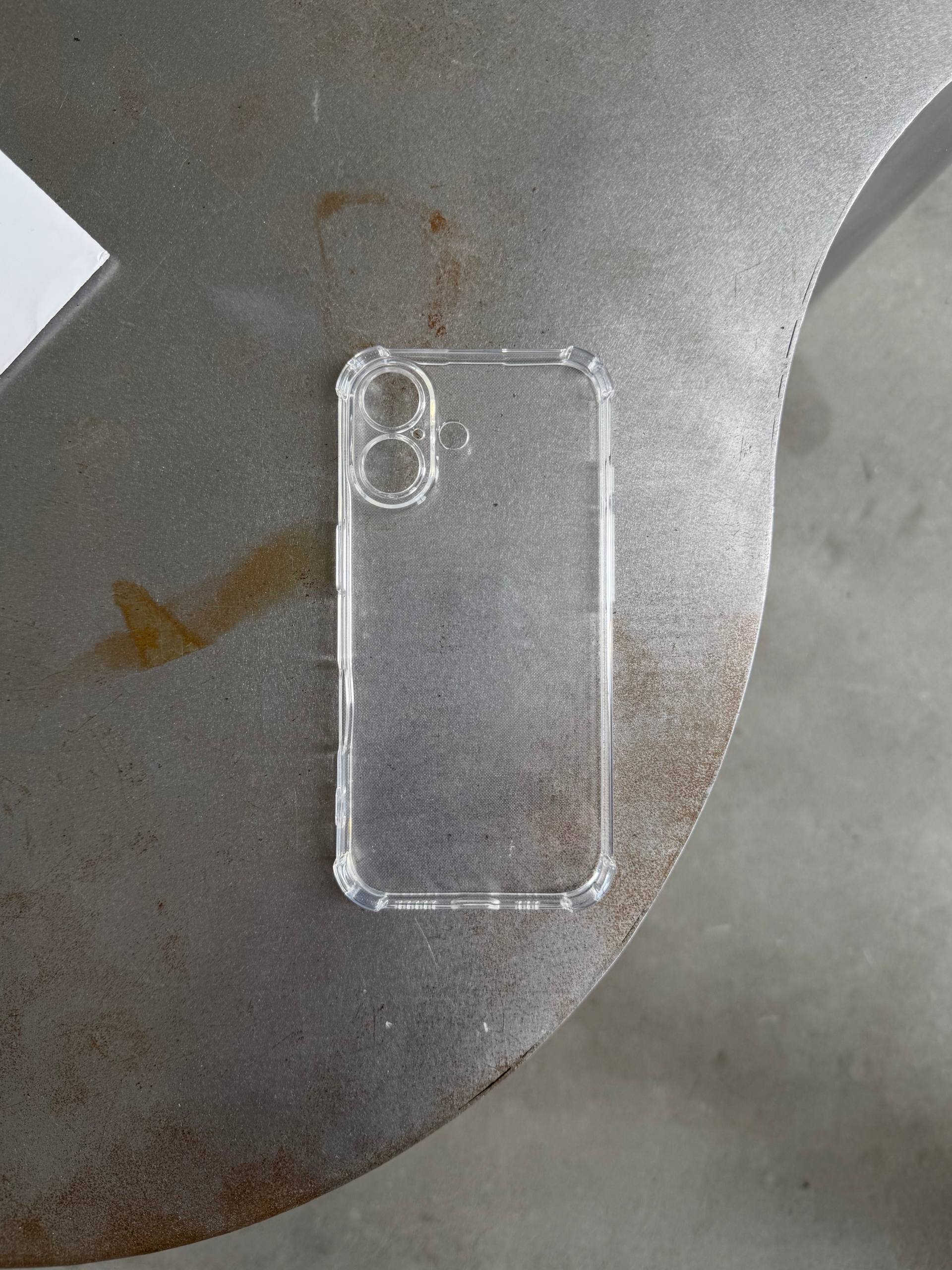 Чохол прозорий силіконовий з посиленими кутами закрита камера на iPhone 17