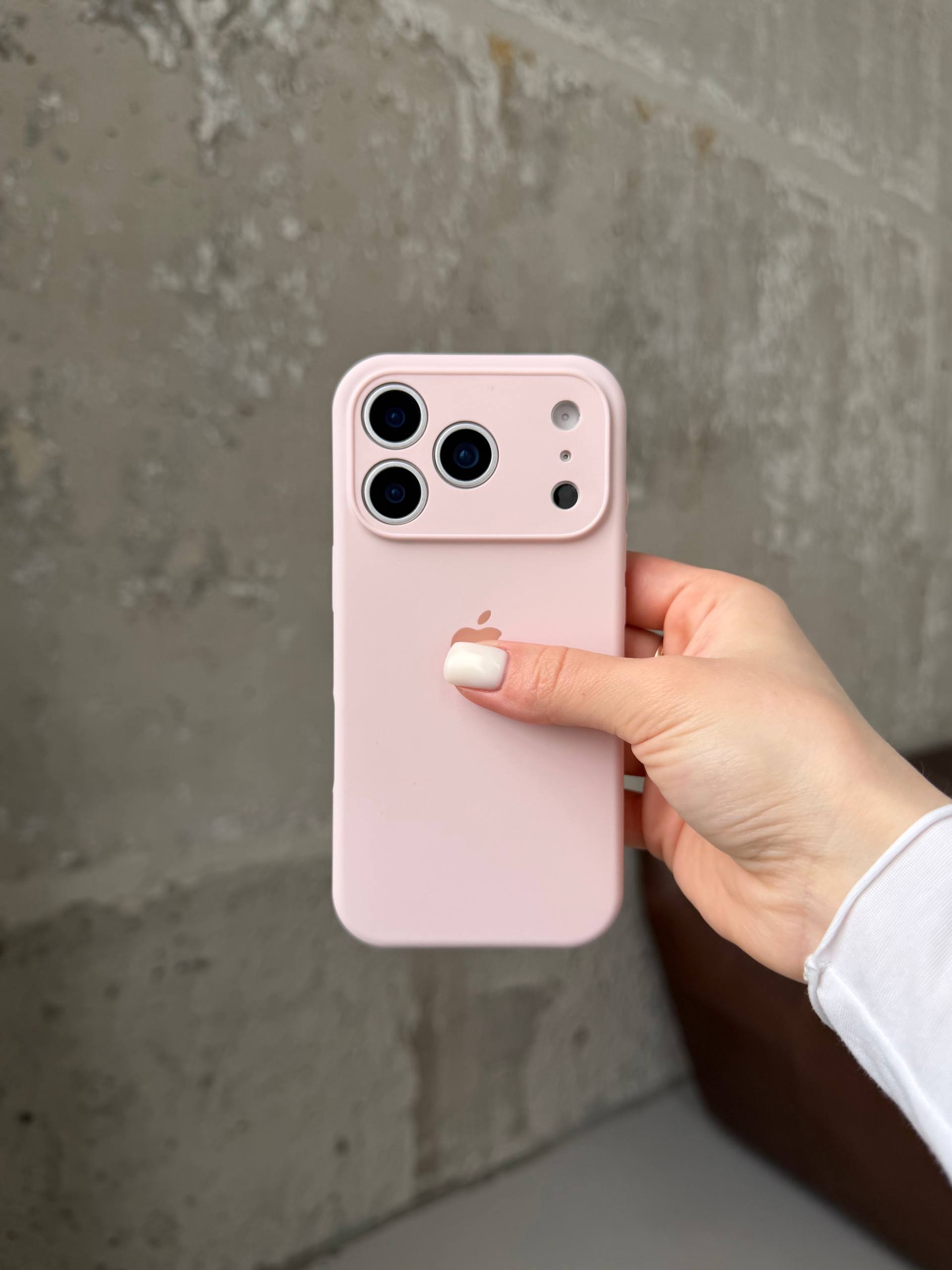 Чохол Silicone case із закритою камерою на iPhone 17 Pro Max Chalk Pink #57