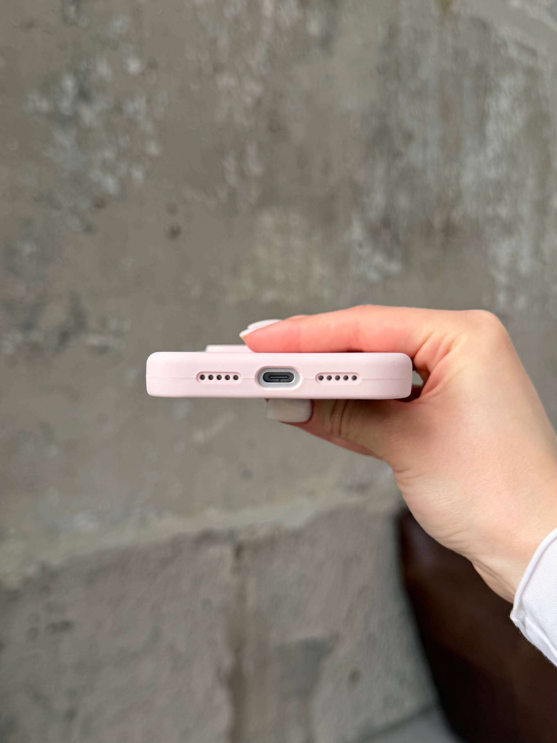 Чохол Silicone case із закритою камерою на iPhone 17 Pro Chalk Pink #57