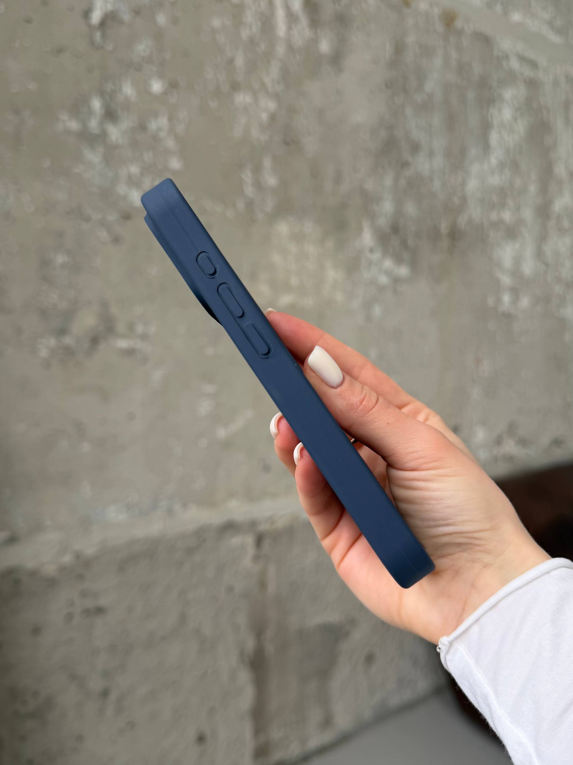 Чехол Silicone case с закрытой камерой на iPhone 17 Pro Midnight Blue #07