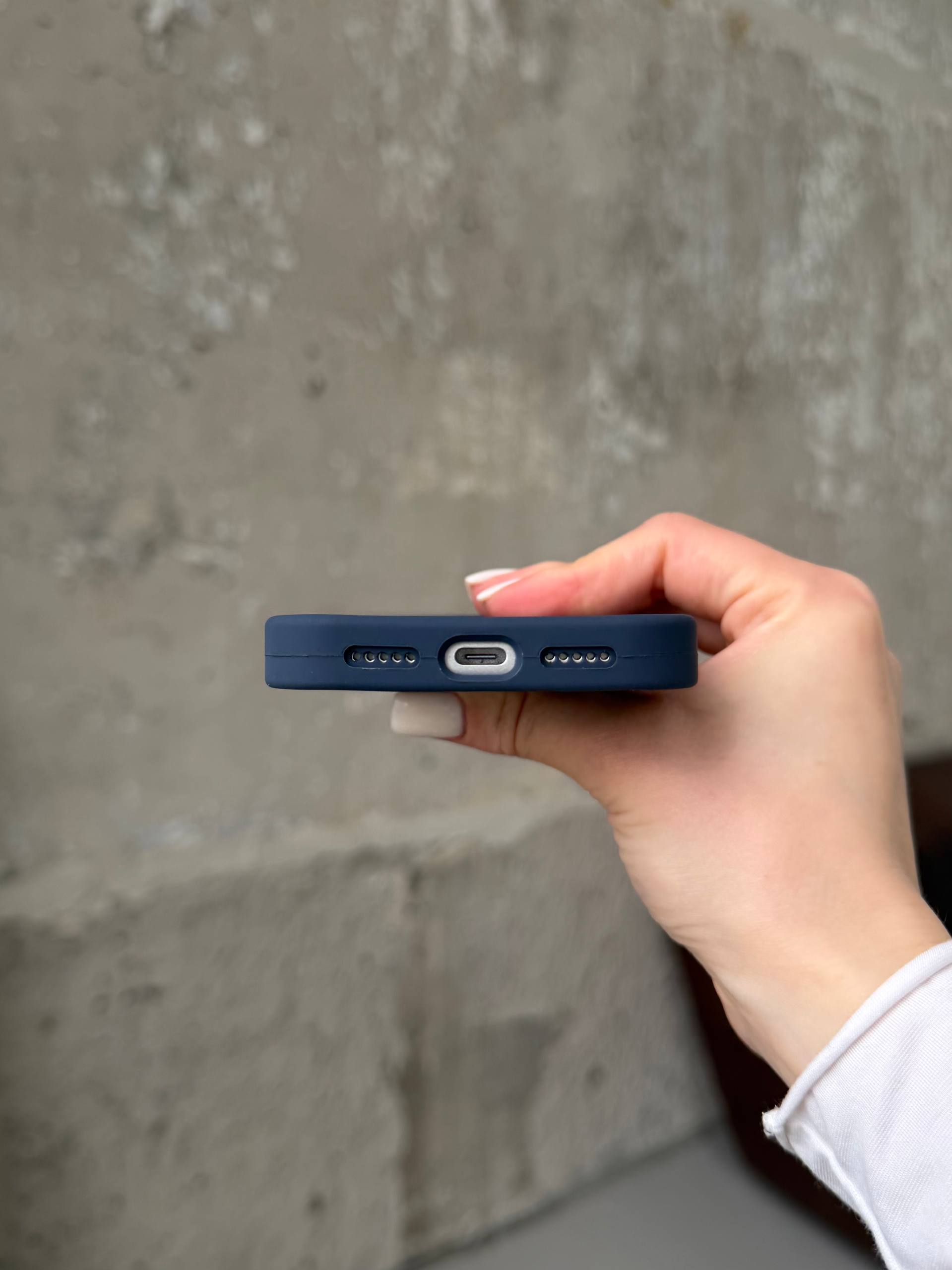 Чехол Silicone case с закрытой камерой на iPhone 17 Pro Midnight Blue #07