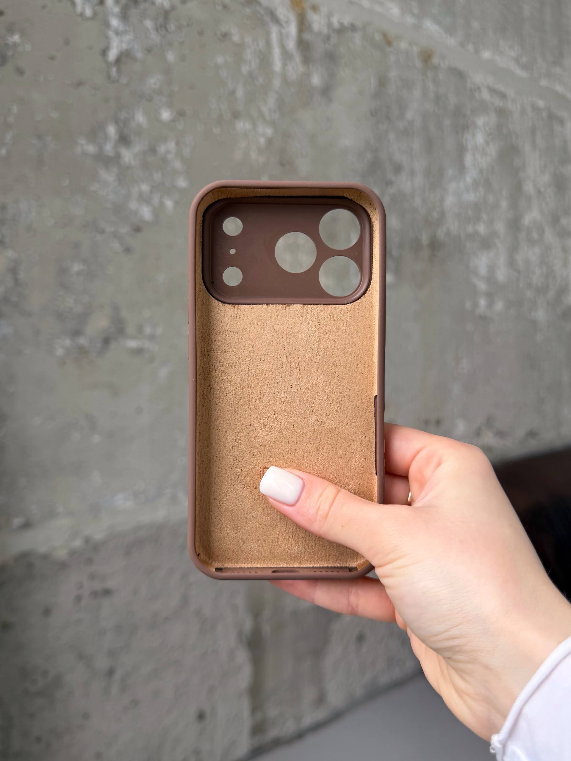 Чохол Silicone case із закритою камерою на iPhone 17 Pro Chocolate #63