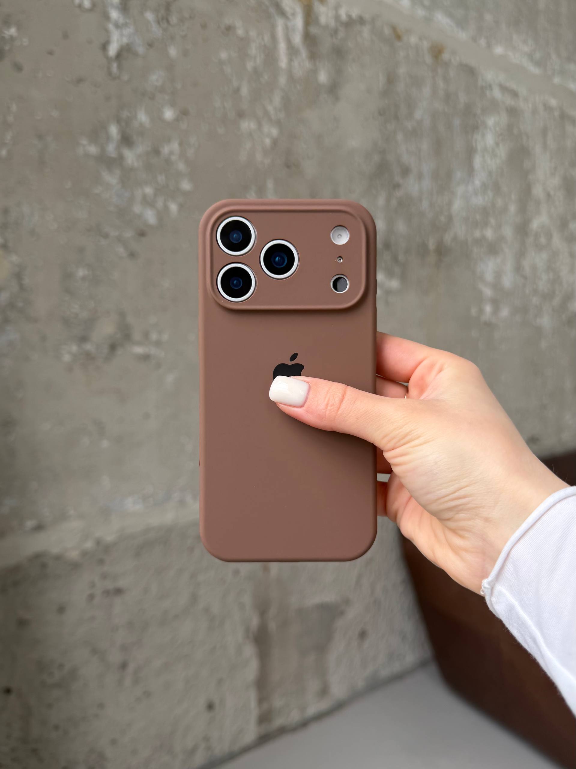 Чохол Silicone case із закритою камерою на iPhone 17 Pro Max Chocolate #63