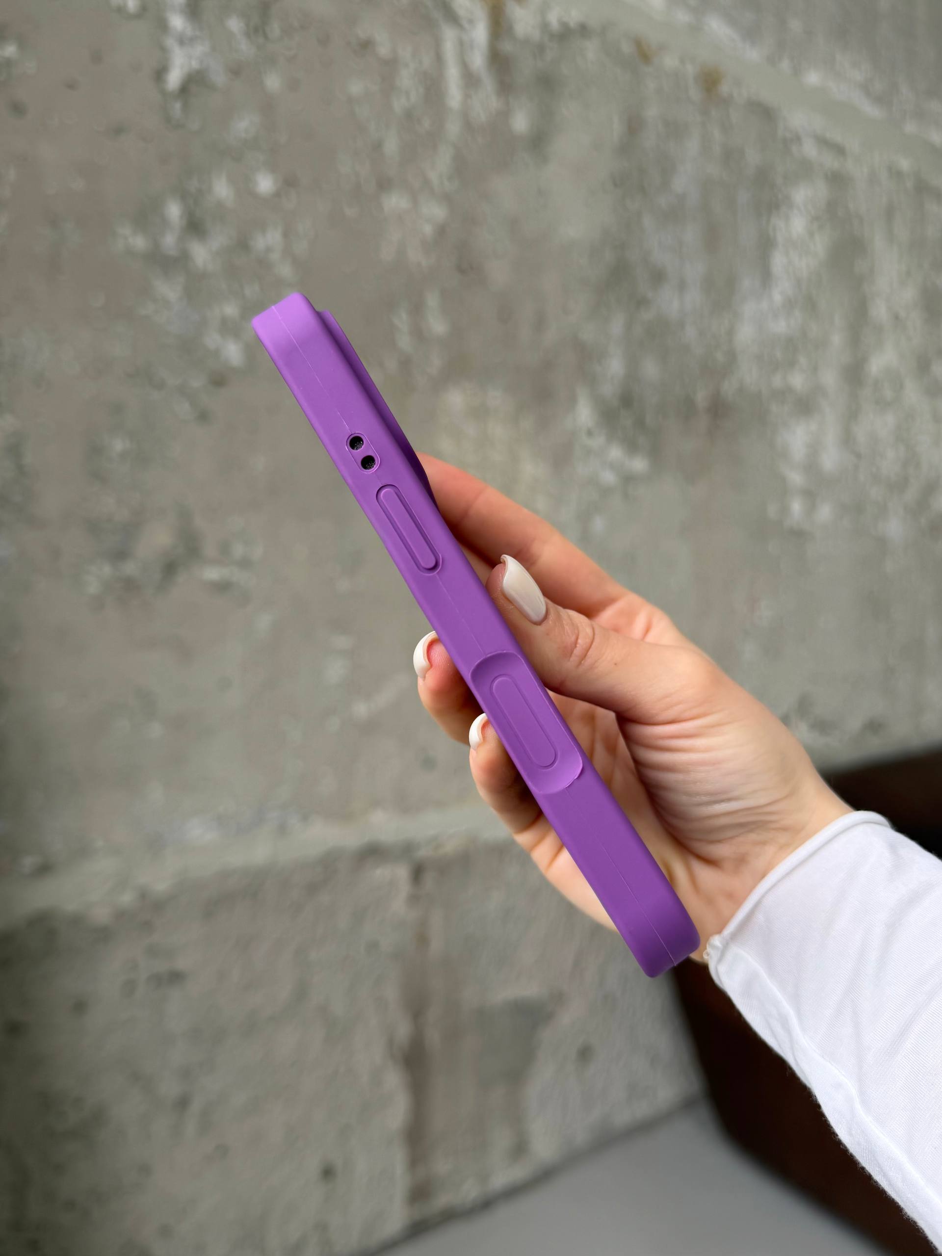 Чехол Silicone case с закрытой камерой на iPhone 17 Pro Grape #19