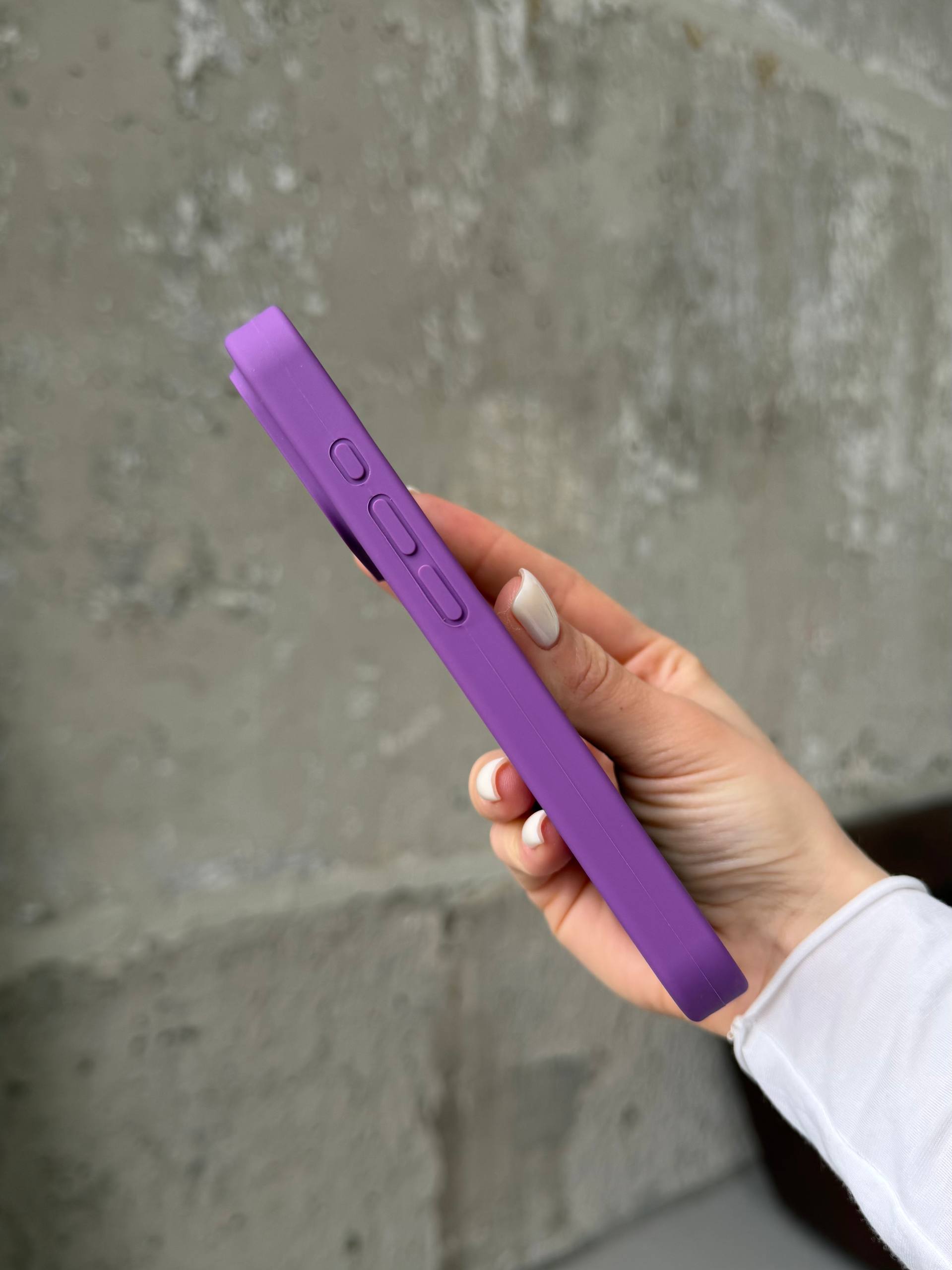 Чехол Silicone case с закрытой камерой на iPhone 17 Pro Grape #19