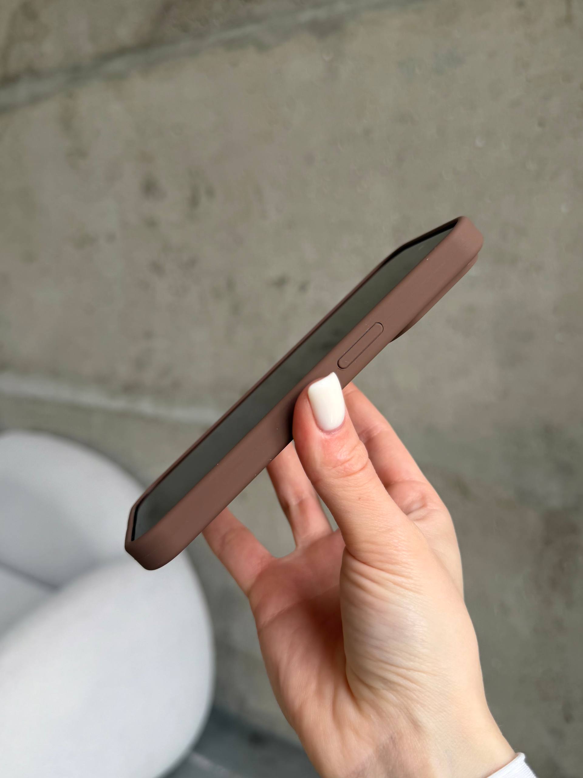 Чехол Silicone case с закрытой камерой на iPhone 14 Pro Max Chocolate #63