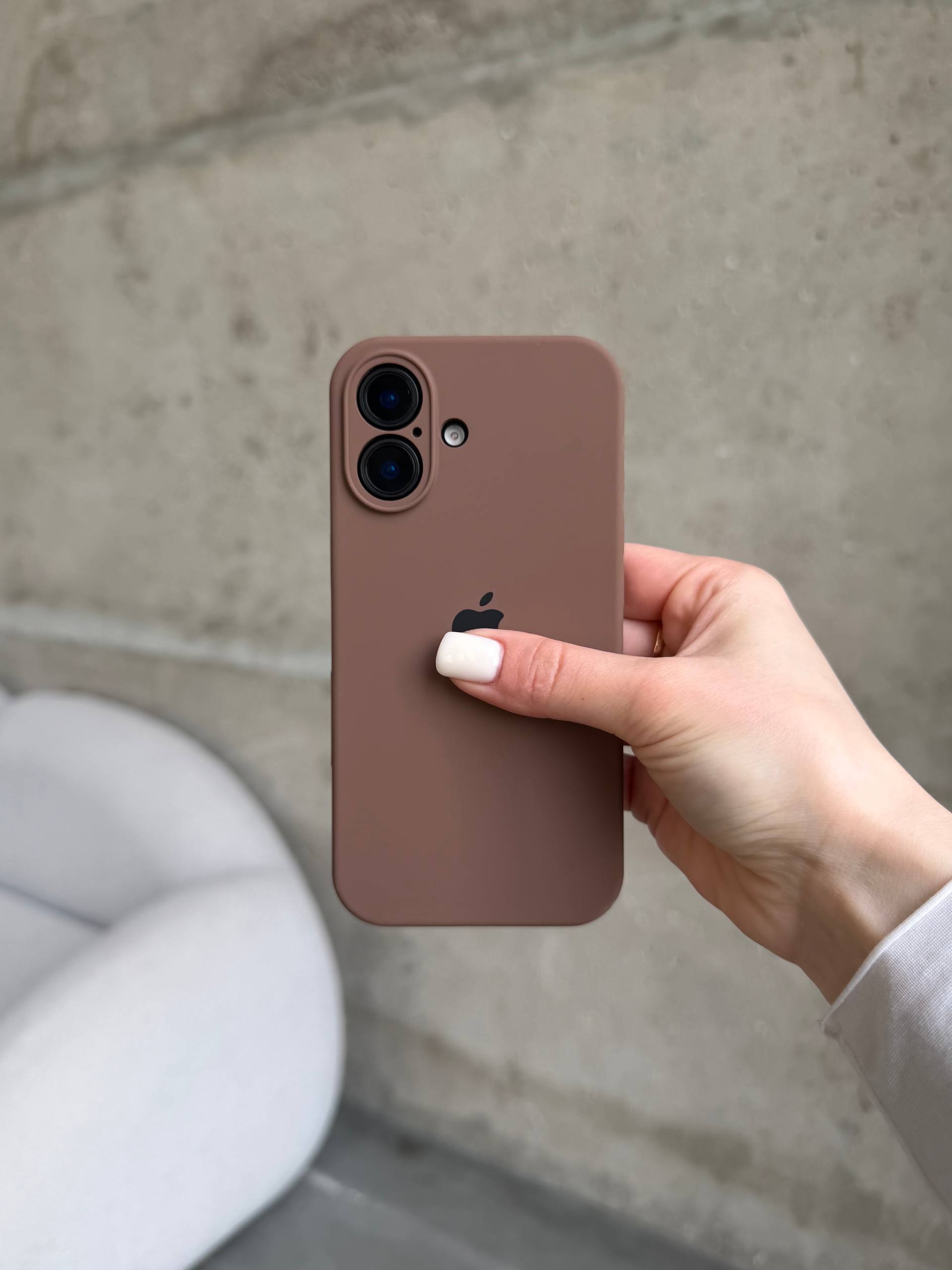 Чохол Silicone case із закритою камерою на iPhone 16 Chocolate #63