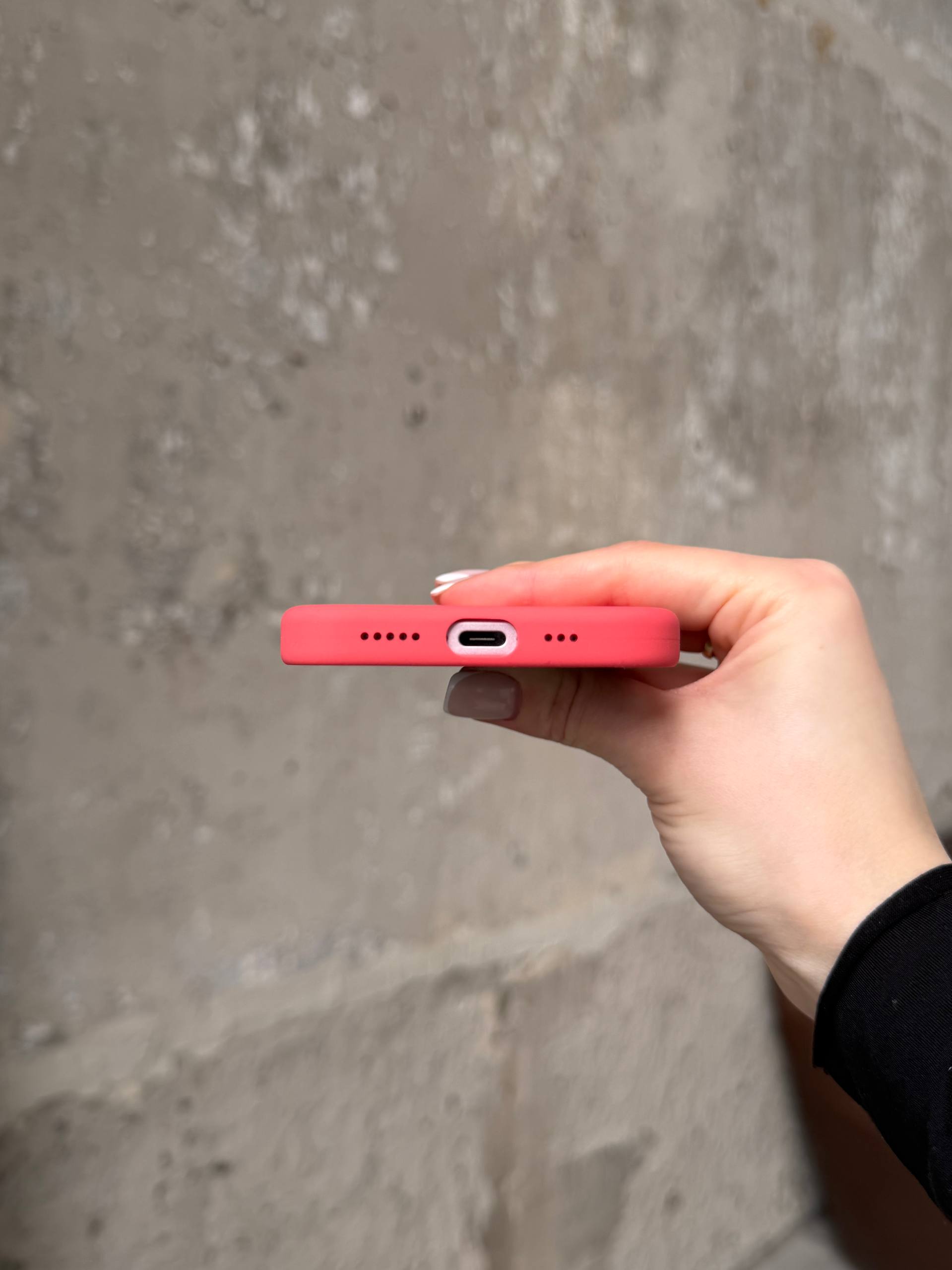Чохол Silicone case з Magsafe на iPhone 15 Guava (08)