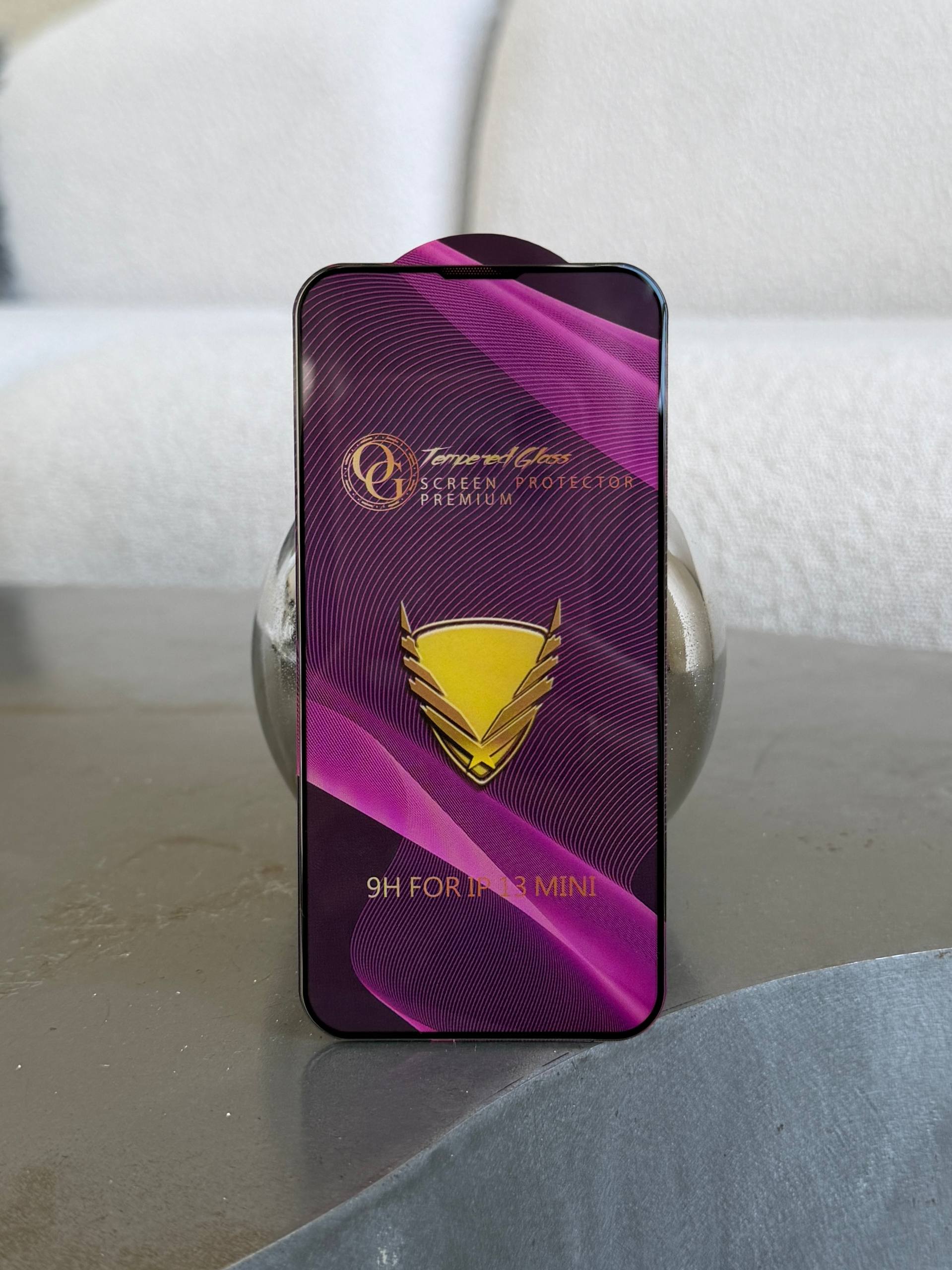Захисне скло на iPhone 13 mini